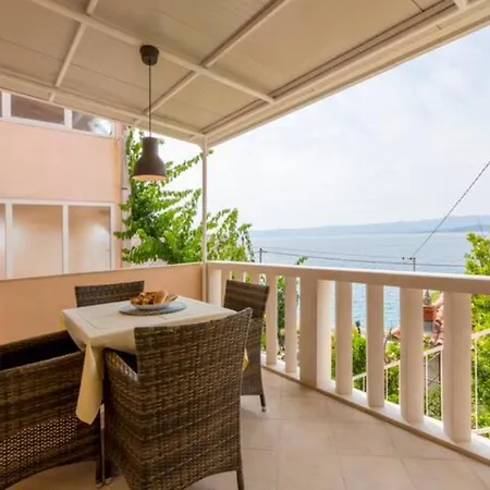 Irma Apartment Bol