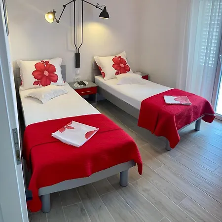 Irma Apartment *