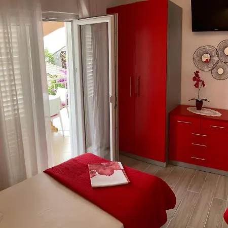 Apartment Irma Bol